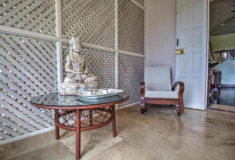 هتل La Hacienda Bellevue