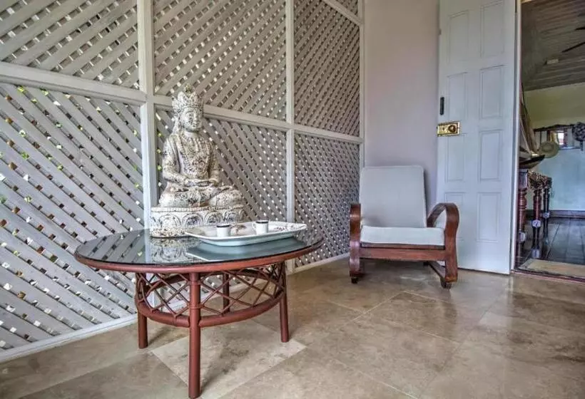 هتل La Hacienda Bellevue