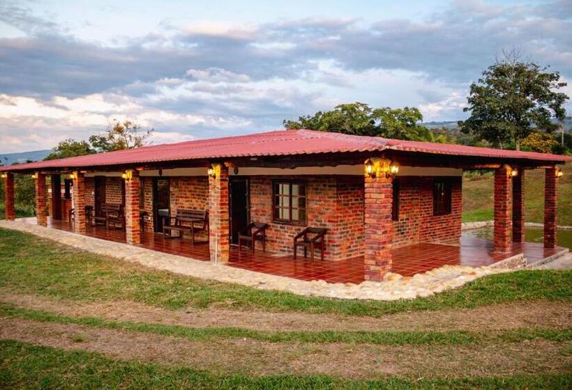 בית מלון כפרי Hacienda Rosa Franca