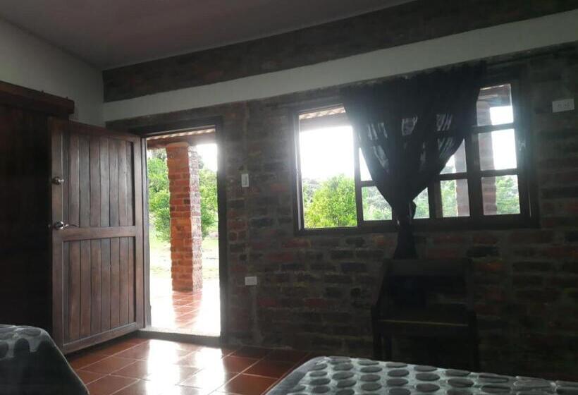 בית מלון כפרי Hacienda Rosa Franca