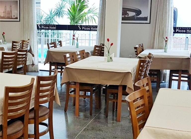 هتل Picos