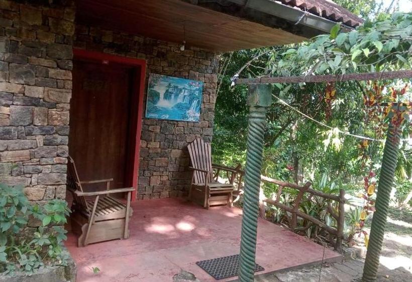 בית מלון כפרי Riverston Hub