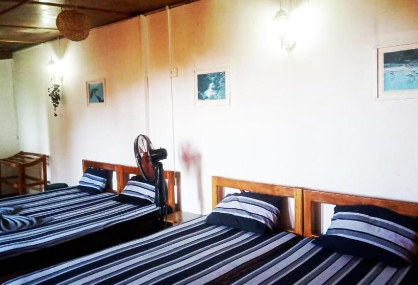 בית מלון כפרי Riverston Hub