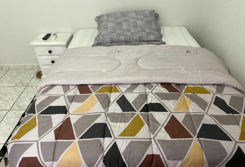 פנסיון Quarto No Ap Do Roberto Centro