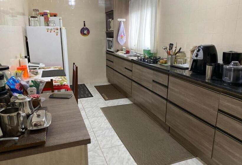 פנסיון Quarto No Ap Do Roberto Centro