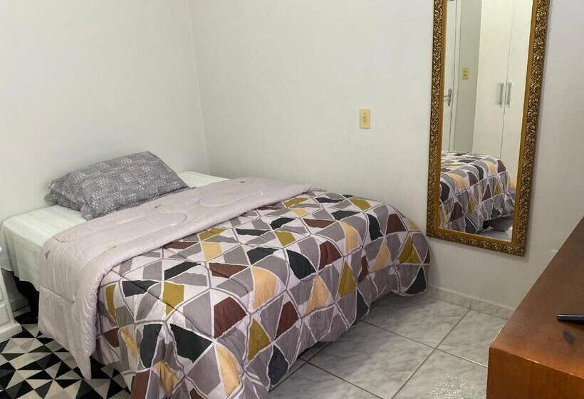 פנסיון Quarto No Ap Do Roberto Centro