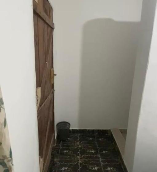 پانسیون Karemi’s Lounge Bar & Guesthouse