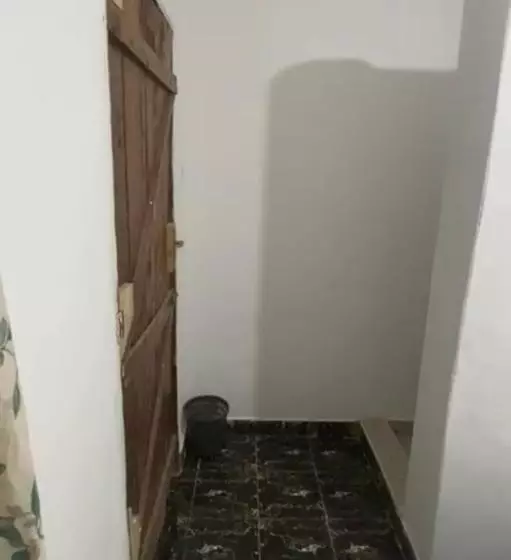 پانسیون Karemi’s Lounge Bar & Guesthouse