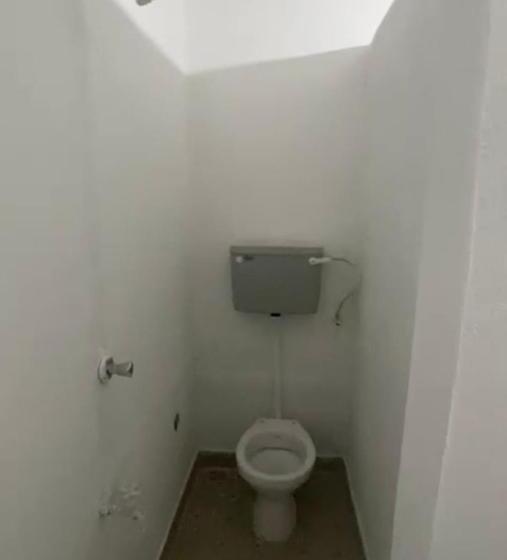 پانسیون Karemi’s Lounge Bar & Guesthouse