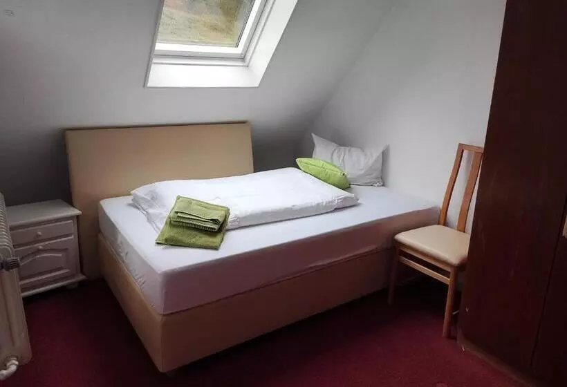 Majatalo Room In Guest Room   Single Room With Shared Bathroom And Kitchen