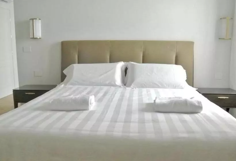 پانسیون The Old Palace Luxury Suites Signoria