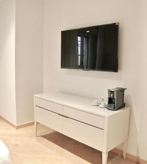 پانسیون The Old Palace  Luxury Suites Signoria