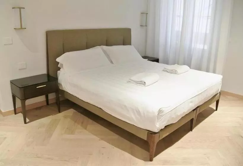پانسیون The Old Palace Luxury Suites Signoria