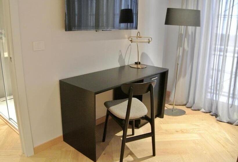 پانسیون The Old Palace  Luxury Suites Signoria