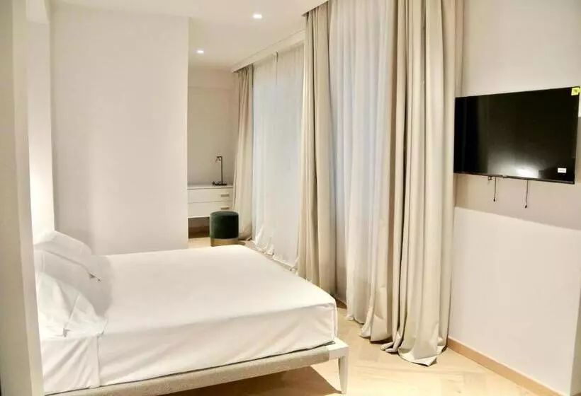 پانسیون The Old Palace Luxury Suites Signoria