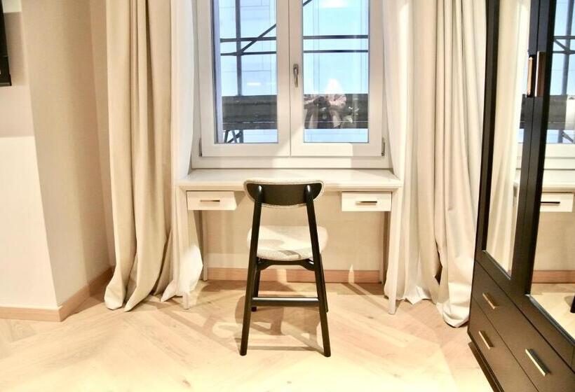 پانسیون The Old Palace  Luxury Suites Signoria