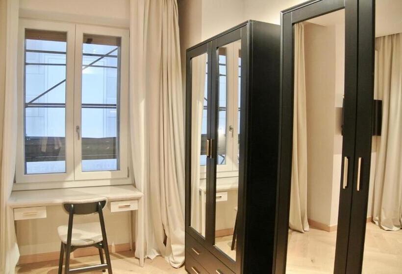 پانسیون The Old Palace  Luxury Suites Signoria