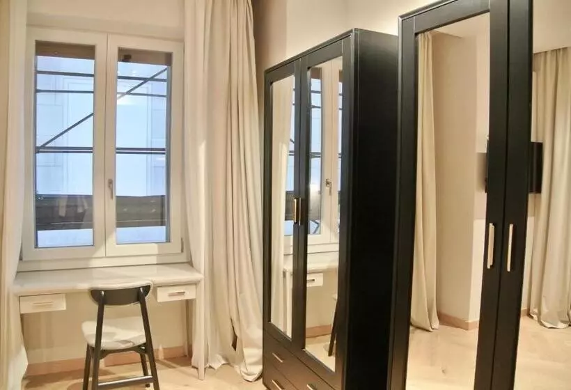 پانسیون The Old Palace Luxury Suites Signoria