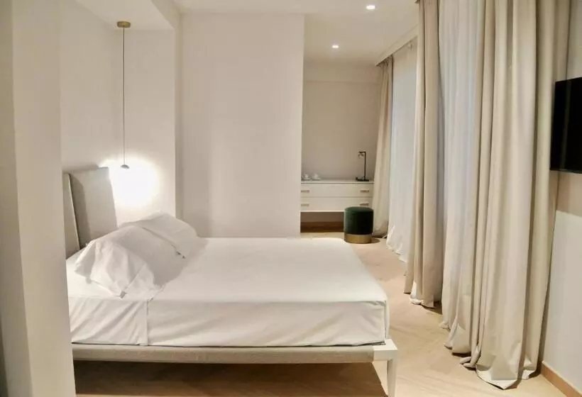 پانسیون The Old Palace Luxury Suites Signoria