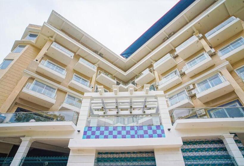 Stone Wood Hotel, Rishikesh