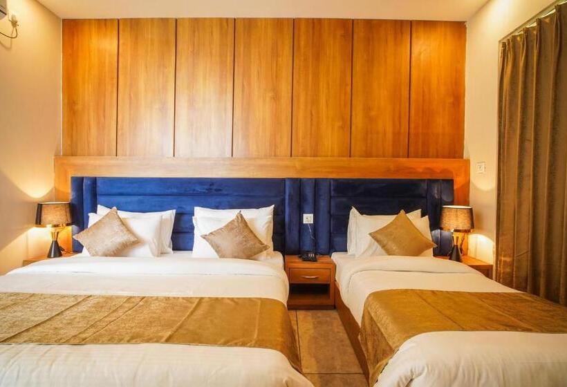 Stone Wood Hotel, Rishikesh