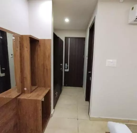 Stone Wood Hotel, Rishikesh