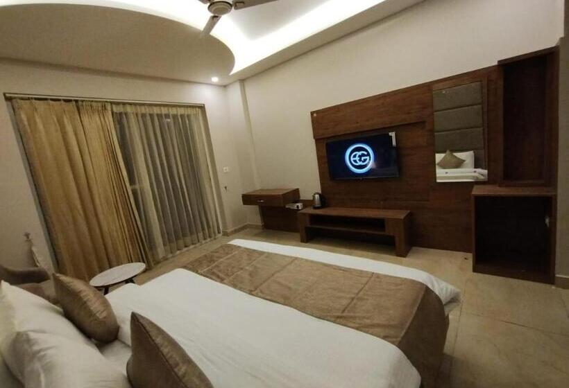 Stone Wood Hotel, Rishikesh