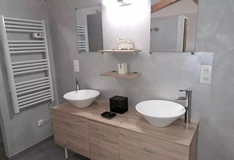 Aamiaismajoitus (B&B) Le Chemin Des Bérands Chambres D Hôtes Renaison