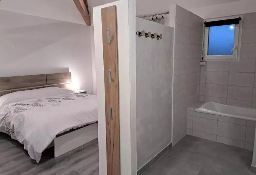 Aamiaismajoitus (B&B) Le Chemin Des Bérands Chambres D Hôtes Renaison