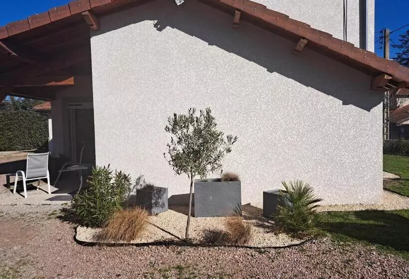 Aamiaismajoitus (B&B) Le Chemin Des Bérands Chambres D Hôtes Renaison