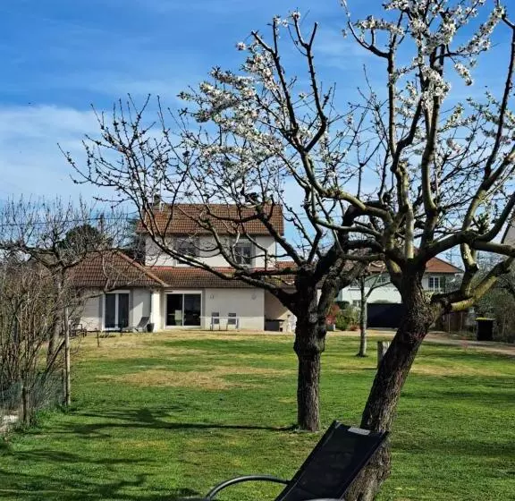 Aamiaismajoitus (B&B) Le Chemin Des Bérands Chambres D Hôtes Renaison