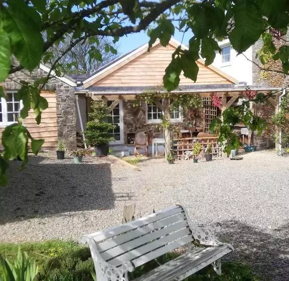 ベッドアンドブレックファースト Private Suite At Llanddinog House Near Solva