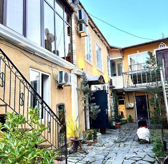 تختخواب و صبحانه Ok