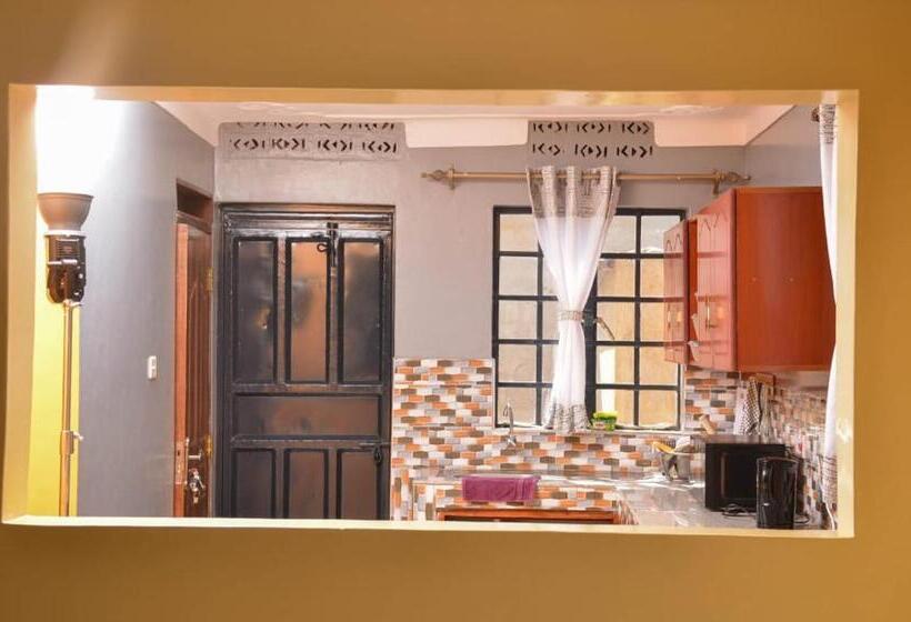 تختخواب و صبحانه S&n Airbnb Busia