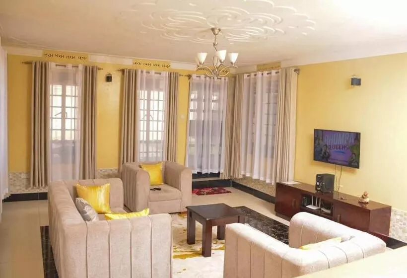 تختخواب و صبحانه S&n Airbnb Busia