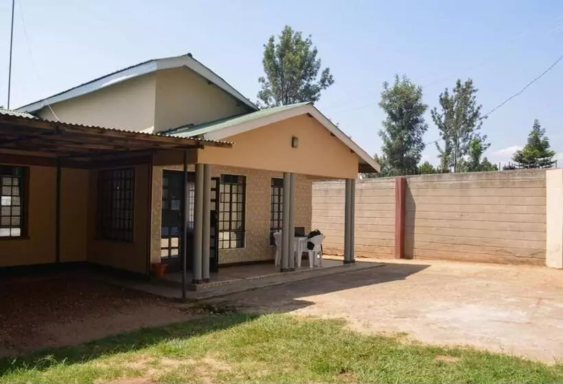 تختخواب و صبحانه S&n Airbnb Busia