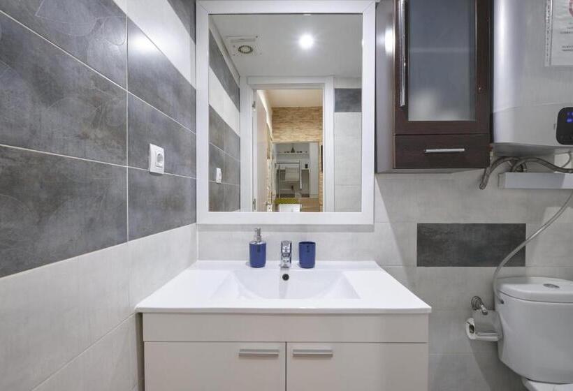 هتل Half Moon Piccadilly