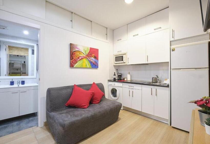 هتل Half Moon Piccadilly