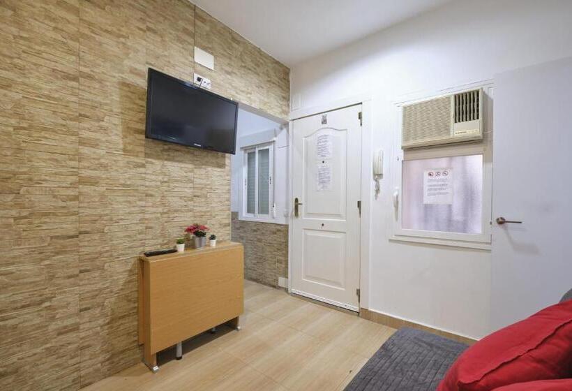 هتل Half Moon Piccadilly