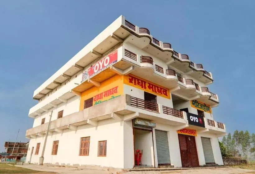 Hotelli Oyo Rd Palace