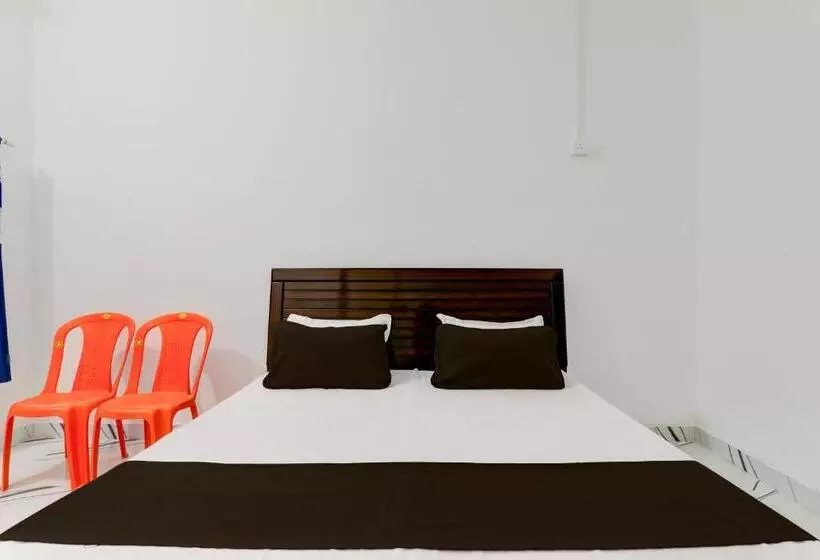 Hotelli Oyo Rd Palace