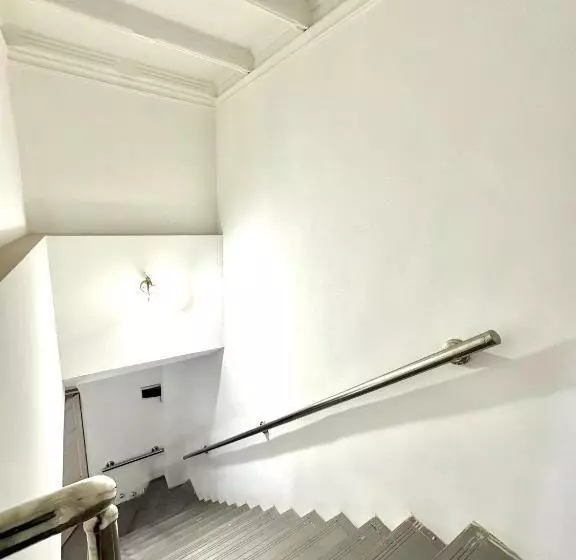 Mirka Hotel Lux