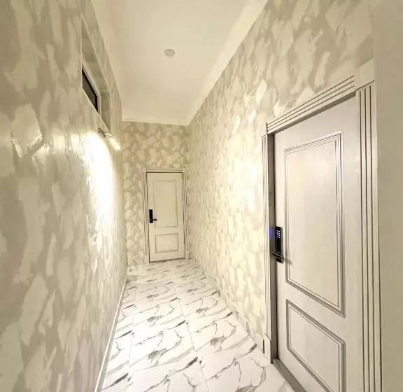 Mirka Hotel Lux