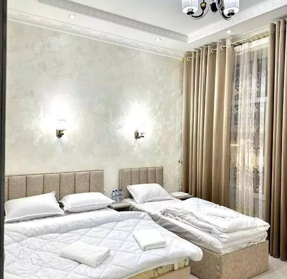 Mirka Hotel Lux