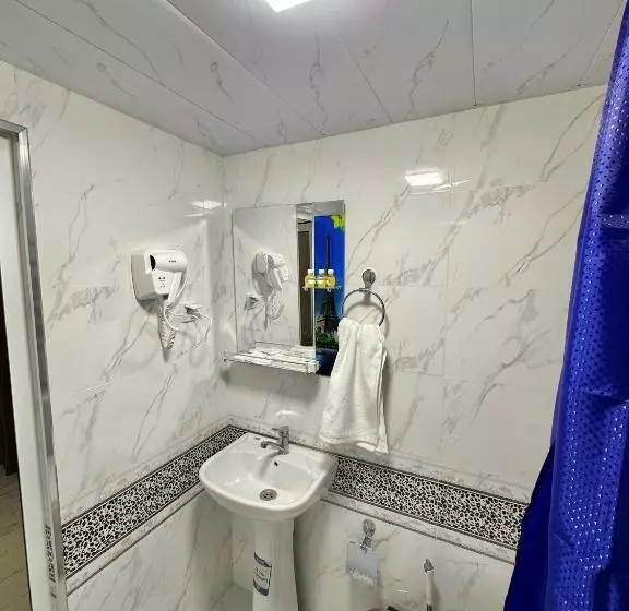 Mirka Hotel Lux