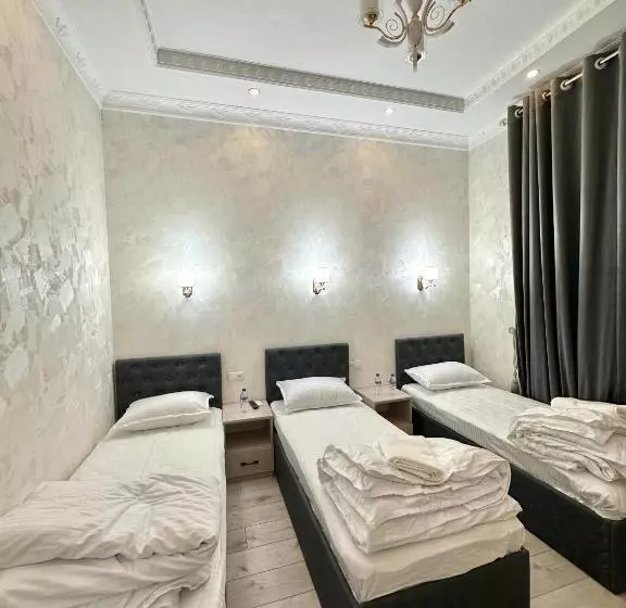 Mirka Hotel Lux