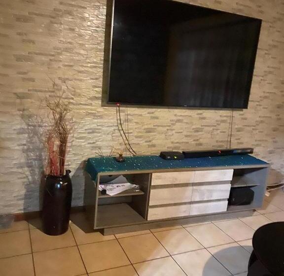 פנסיון Eliza Guest House