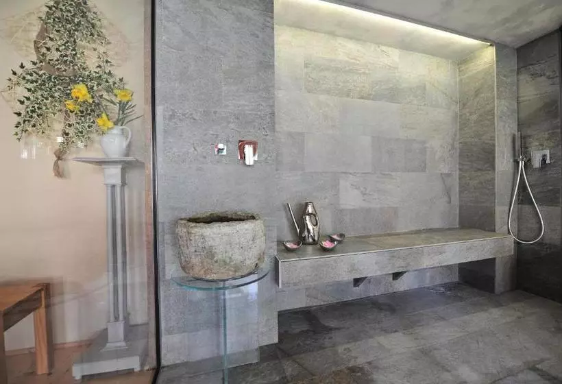 ベッドアンドブレックファースト La Madernassa Resort   Casalora Dimora Storica Di Charme