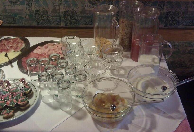 ベッドアンドブレックファースト Gasthof Toni