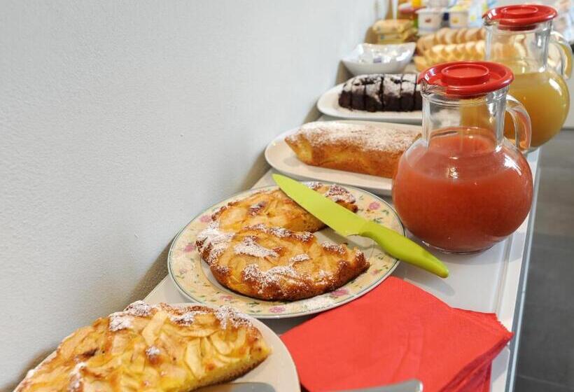 تختخواب و صبحانه Honey Rooms Ferrara